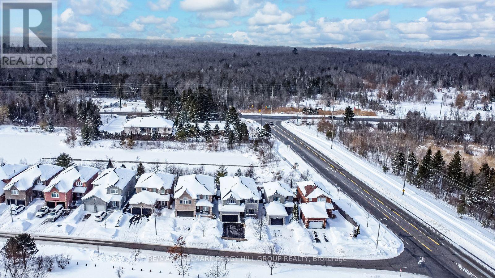 99 Mcintyre Drive, Barrie (Ardagh), Ontario  L4N 4K6 - Photo 2 - S12798790