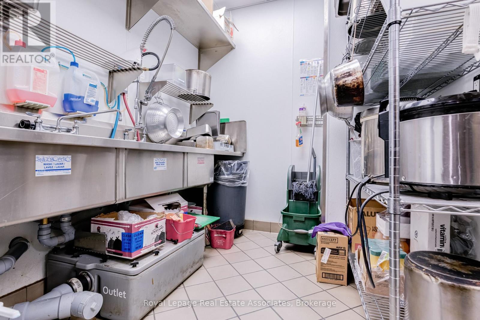 25 Peel Centre Drive, Brampton, Ontario  L6T 3R5 - Photo 12 - W12798582