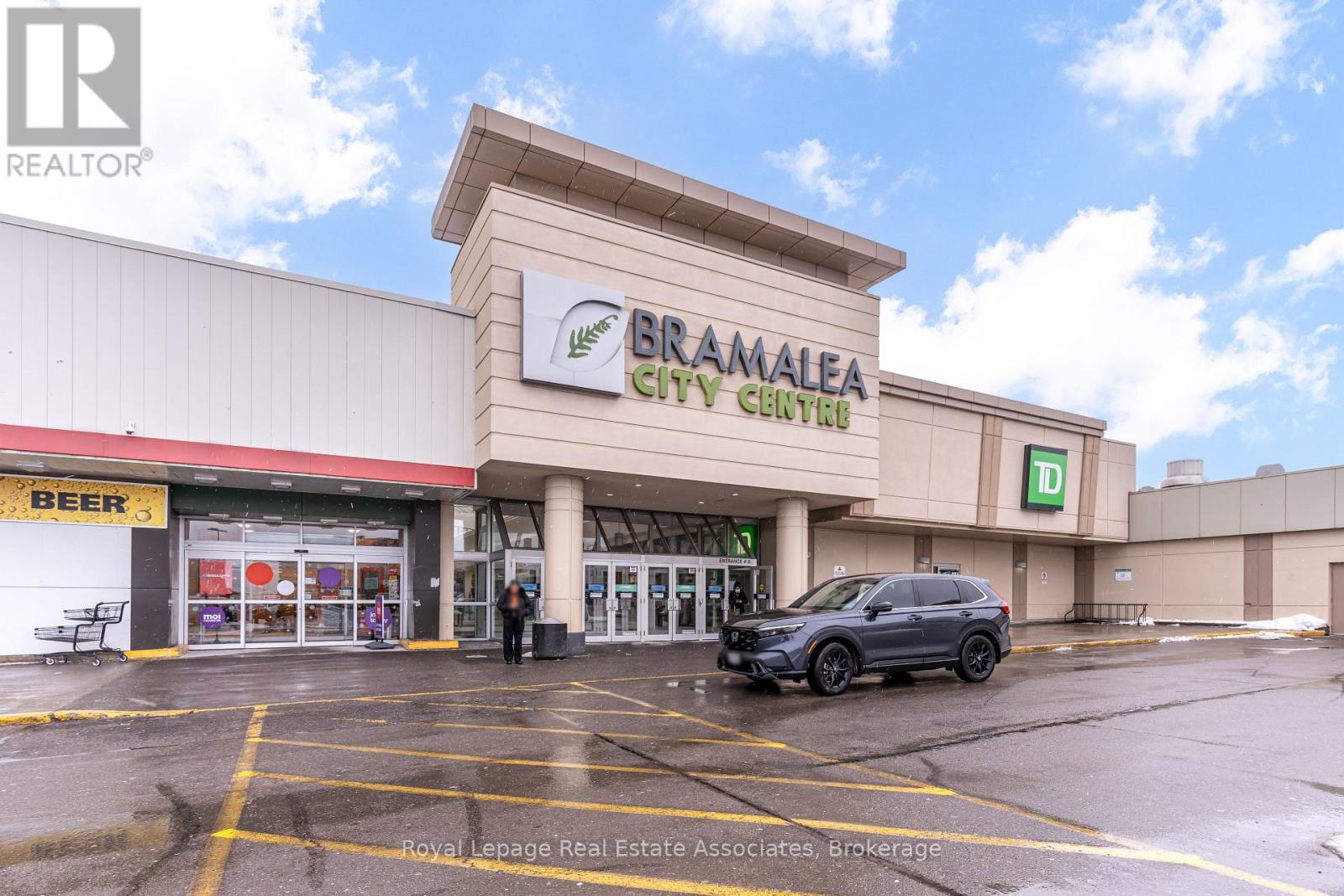 25 Peel Centre Drive, Brampton, Ontario  L6T 3R5 - Photo 2 - W12798582