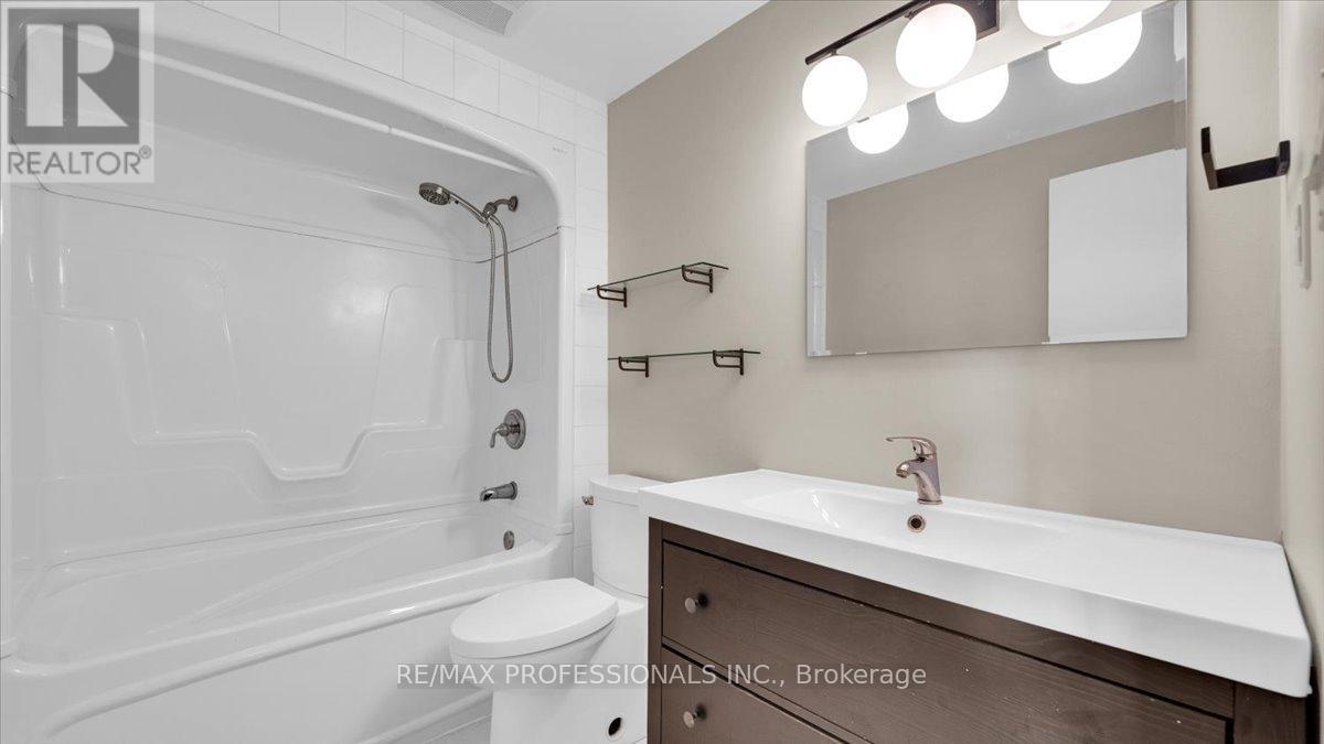 14 - 1755 Rathburn Road E, Mississauga, Ontario L4W 2M8 - Photo 34 - W12798608