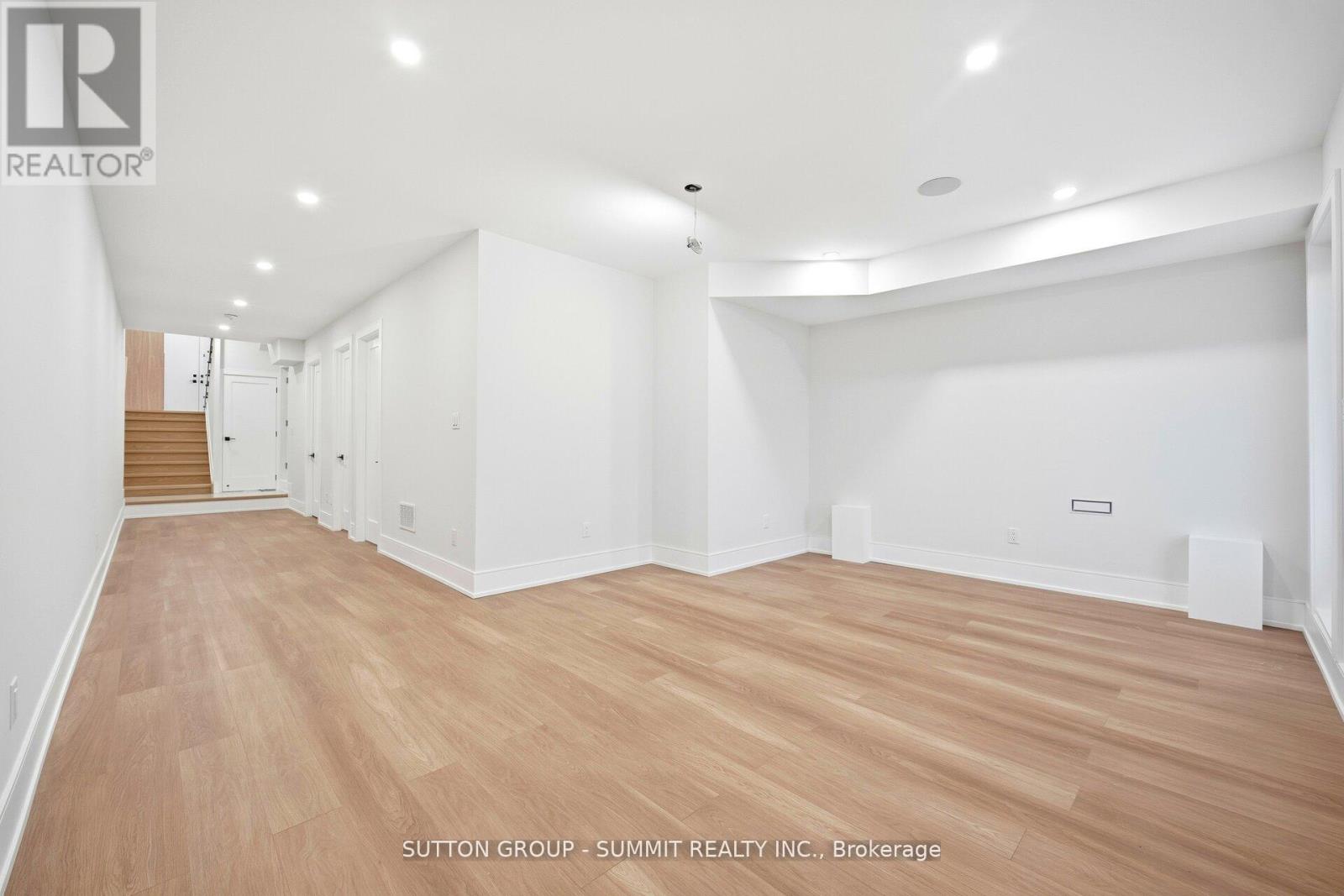 1228 Alexandra Avenue, Mississauga, Ontario  L5E 2A5 - Photo 41 - W12798610