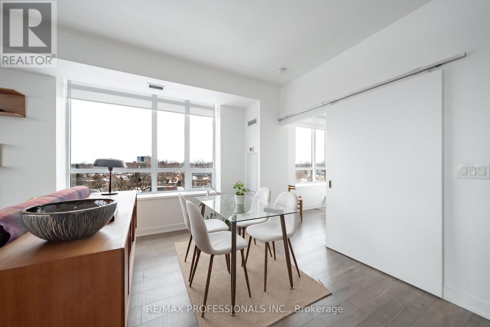 811 - 11 Superior Avenue, Toronto, Ontario  M8V 0A7 - Photo 10 - W12798638