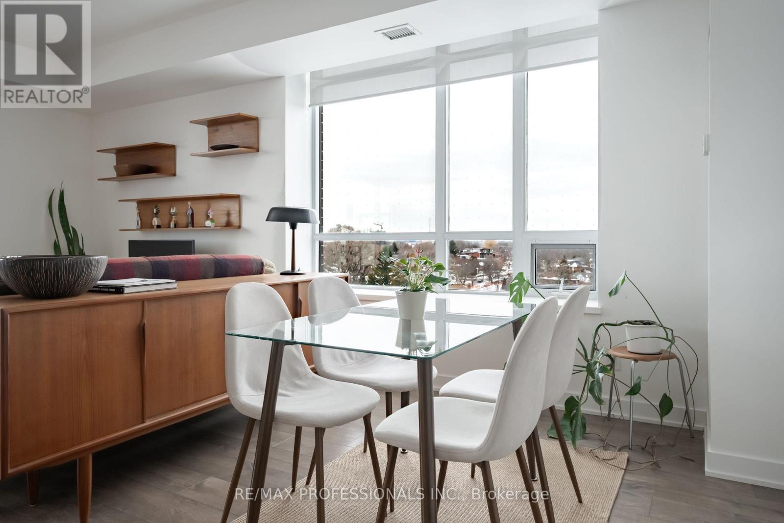 811 - 11 Superior Avenue, Toronto, Ontario  M8V 0A7 - Photo 12 - W12798638