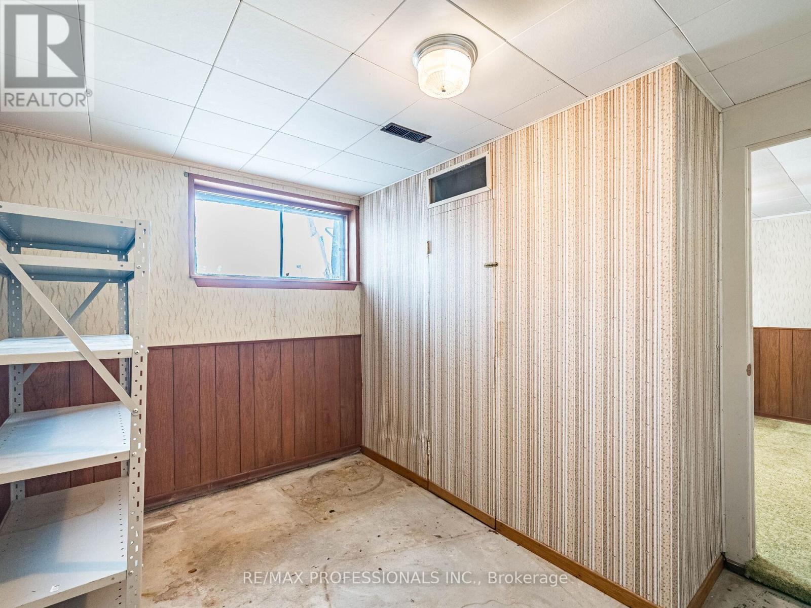 48 Haliburton Avenue, Toronto, Ontario  M9B 4Y4 - Photo 39 - W12798682