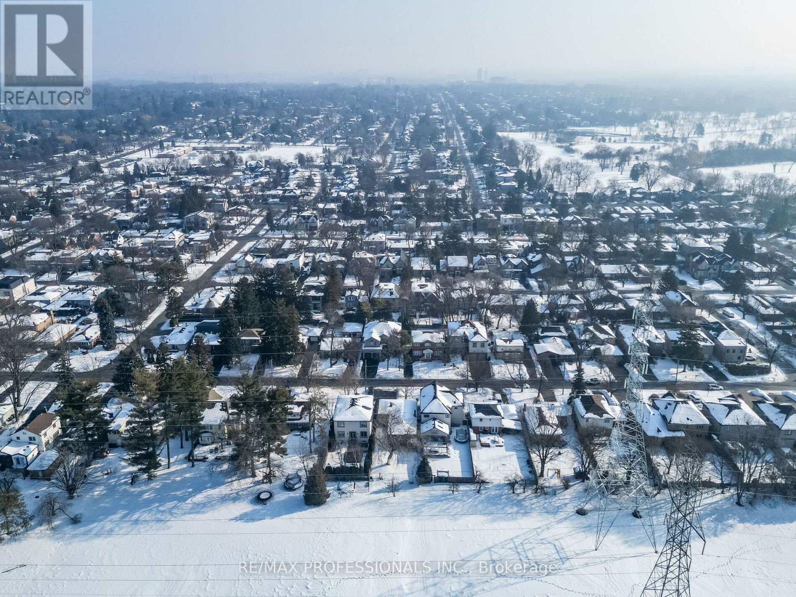 48 Haliburton Avenue, Toronto, Ontario  M9B 4Y4 - Photo 48 - W12798682