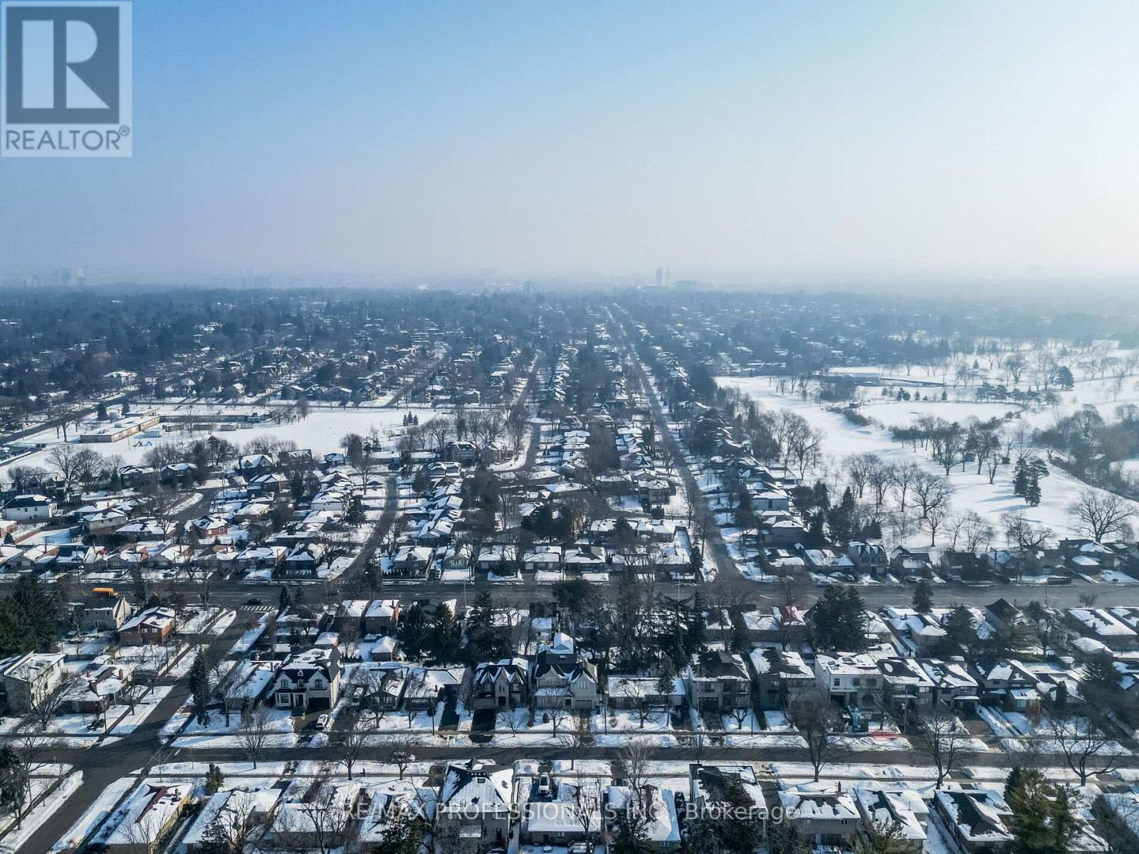 48 Haliburton Avenue, Toronto, Ontario  M9B 4Y4 - Photo 49 - W12798682