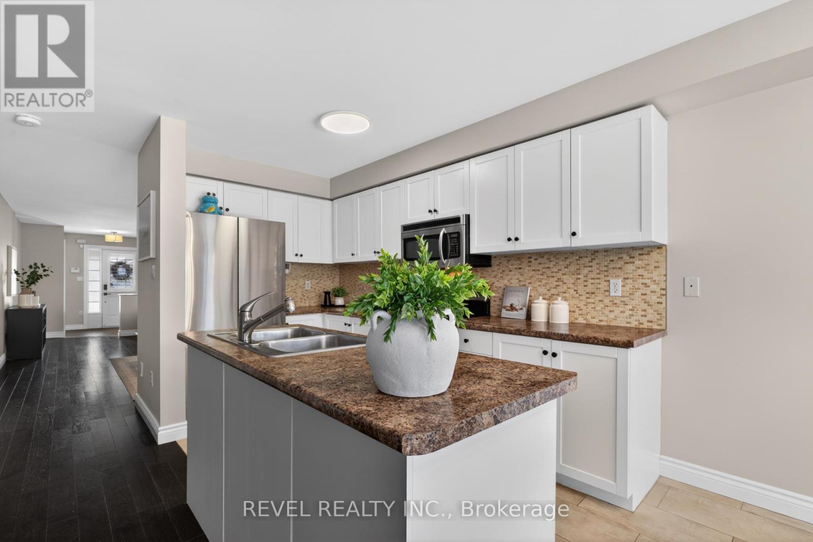 2286 Seton Crescent, Burlington, Ontario  L7L 6Y4 - Photo 10 - W12798698