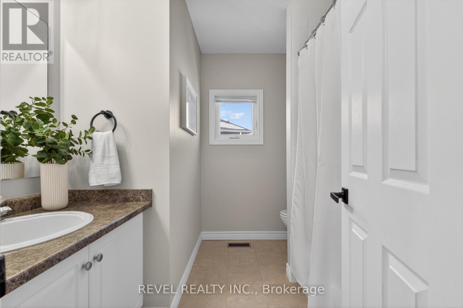 2286 Seton Crescent, Burlington, Ontario  L7L 6Y4 - Photo 28 - W12798698