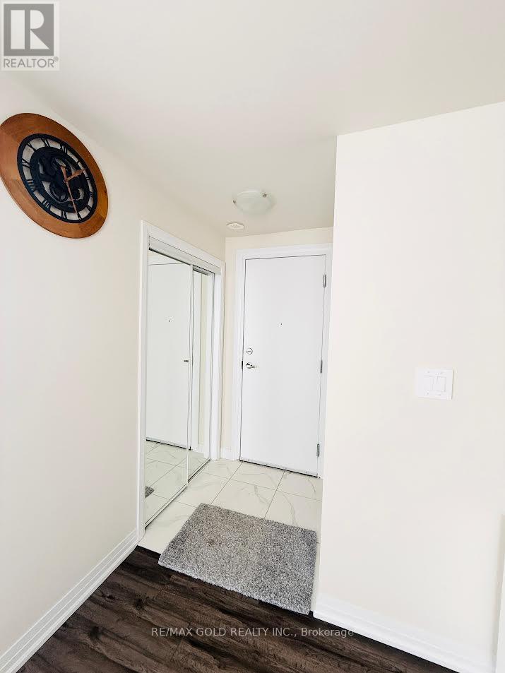 118 - 1589 Rose Way, Milton, Ontario  L9E 1N4 - Photo 8 - W12798722