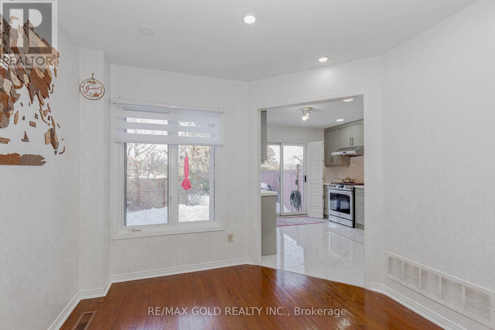 1156 Westview Terrace, Oakville, Ontario  L6M 3M1 - Photo 11 - W12798740