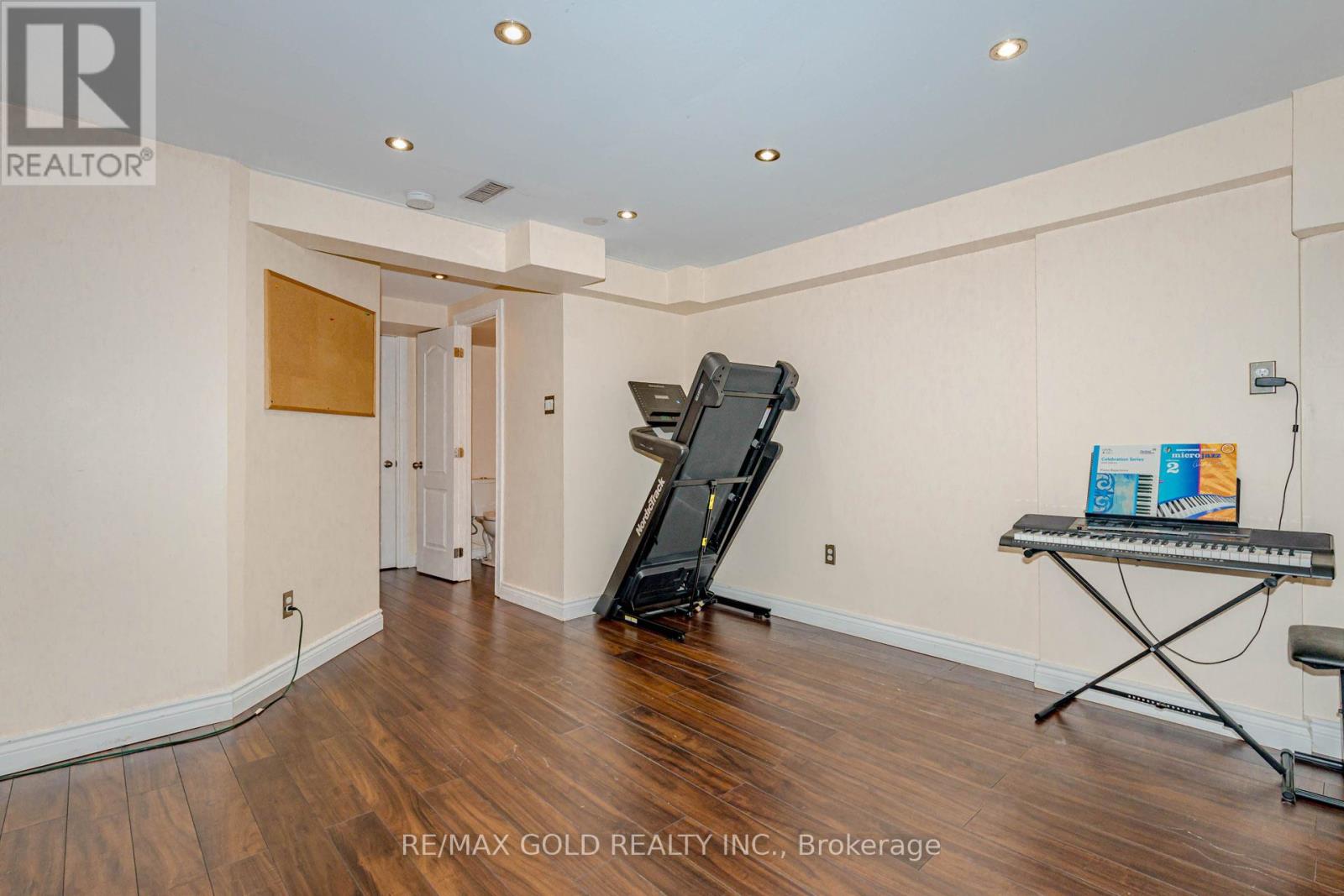 1156 Westview Terrace, Oakville, Ontario  L6M 3M1 - Photo 38 - W12798740