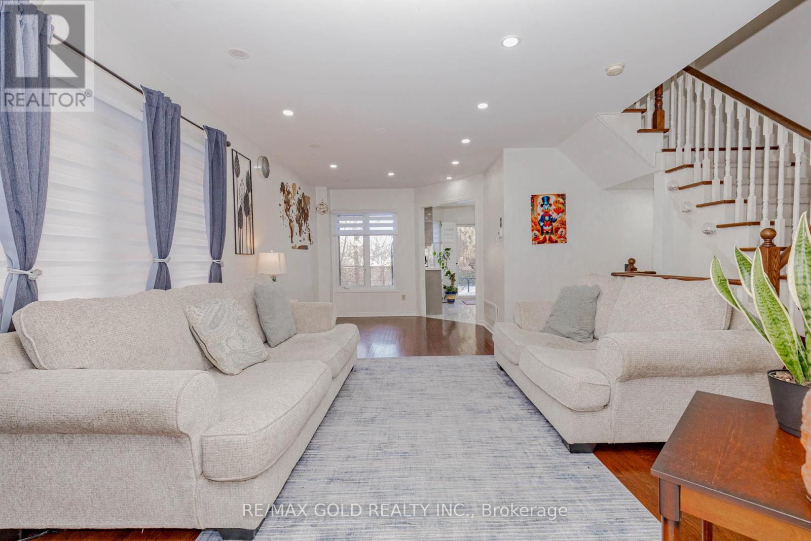 1156 Westview Terrace, Oakville, Ontario  L6M 3M1 - Photo 5 - W12798740