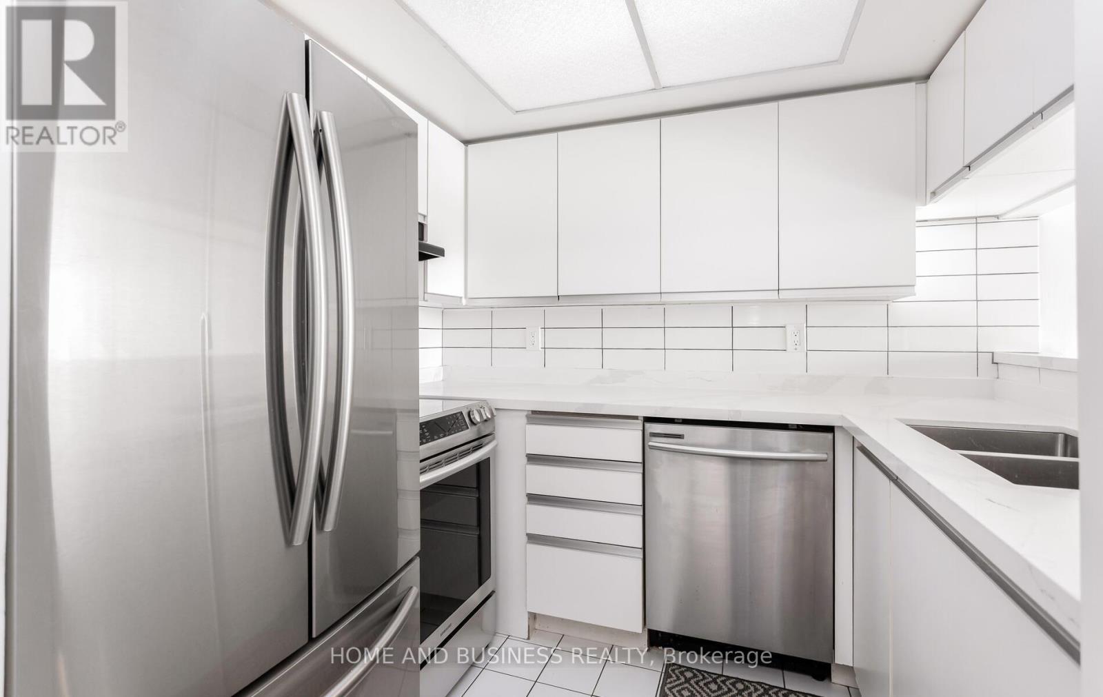 706 - 75 King Street E, Mississauga, Ontario  L5A 4G5 - Photo 12 - W12798756