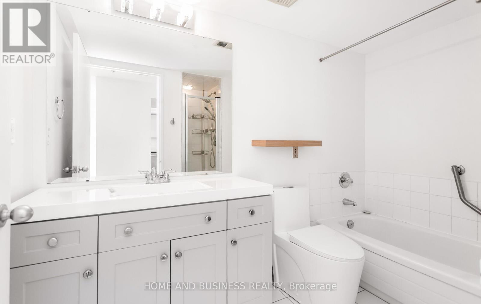 706 - 75 King Street E, Mississauga, Ontario  L5A 4G5 - Photo 25 - W12798756