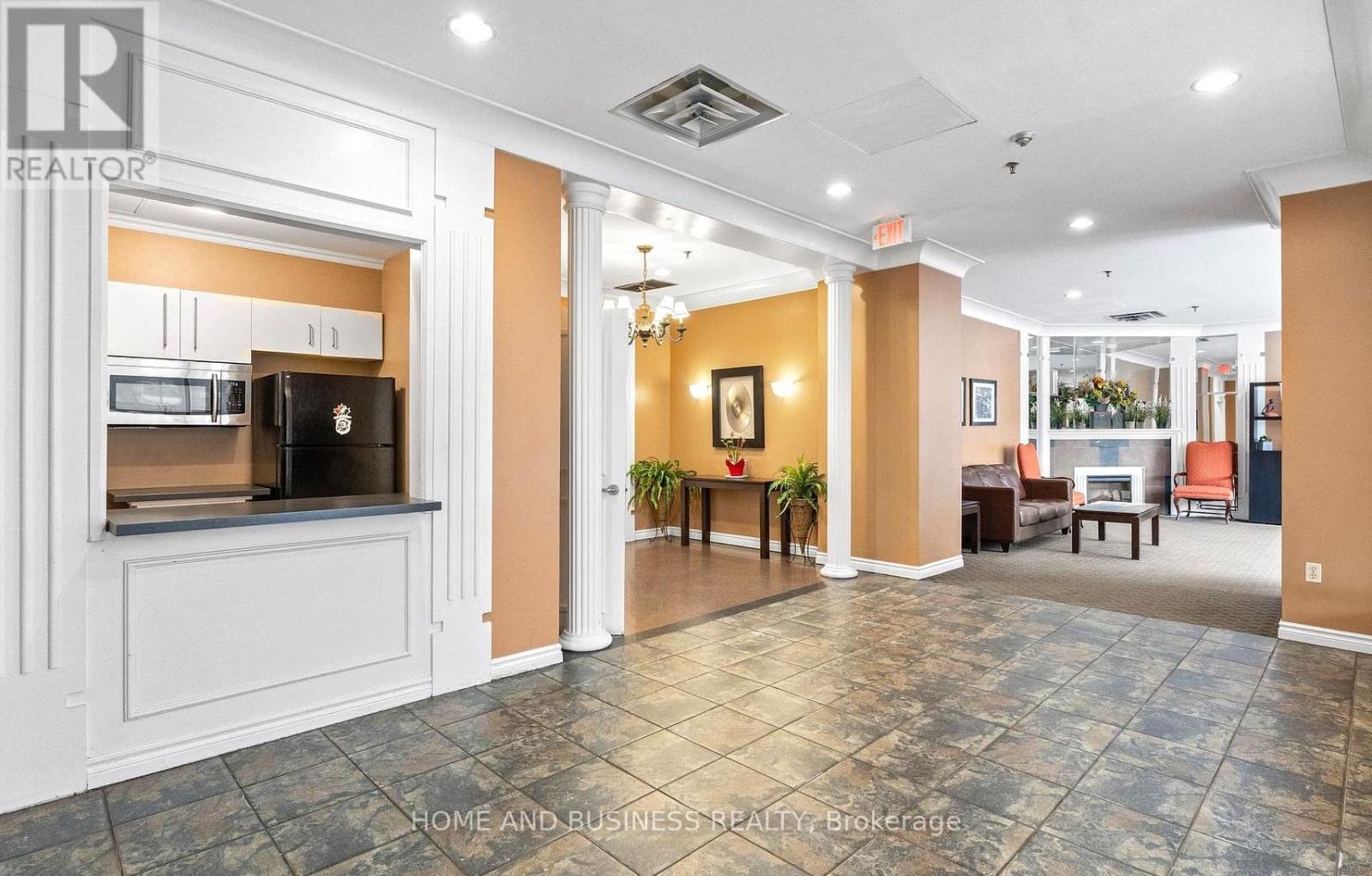 706 - 75 King Street E, Mississauga, Ontario  L5A 4G5 - Photo 31 - W12798756