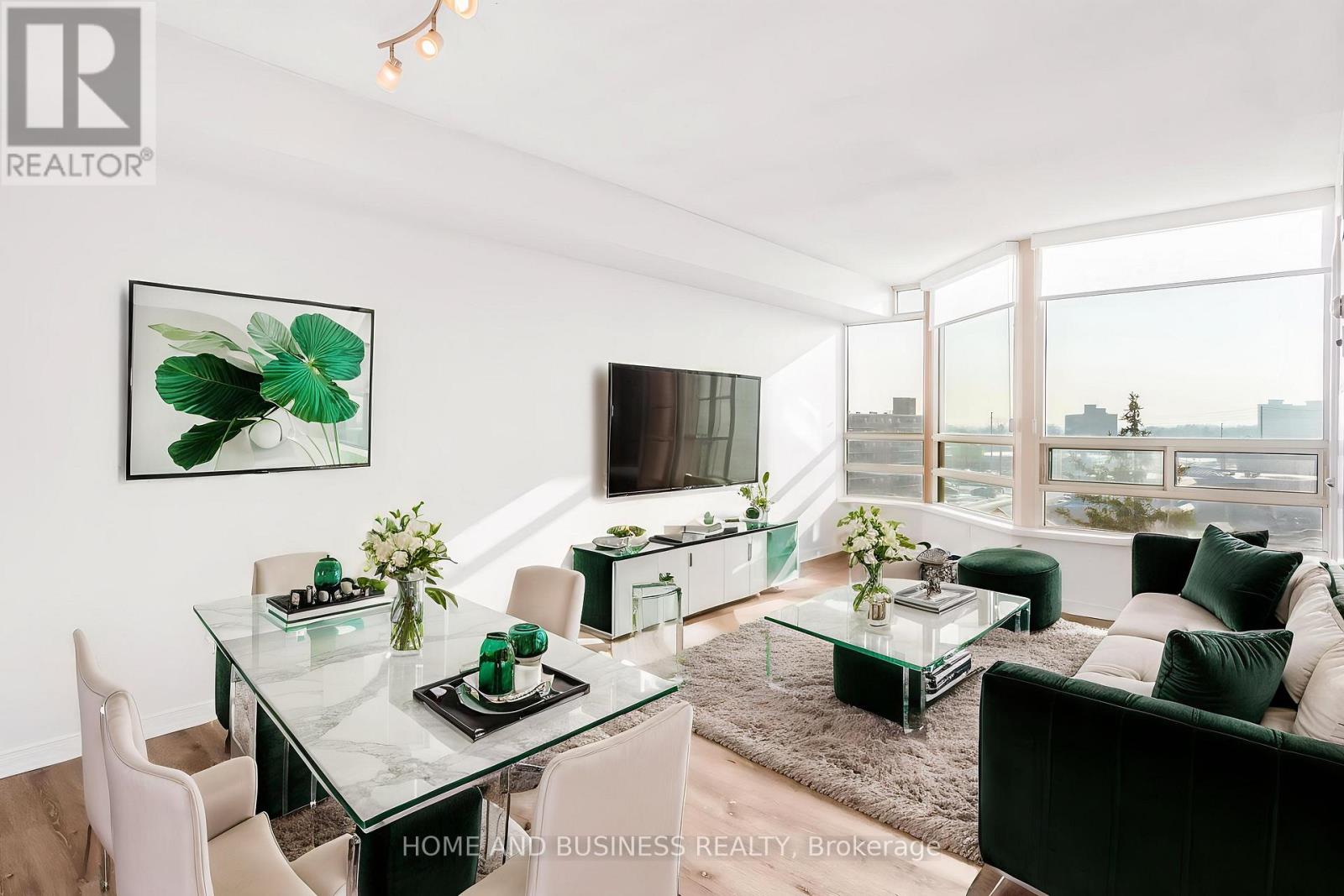 706 - 75 King Street E, Mississauga, Ontario  L5A 4G5 - Photo 6 - W12798756