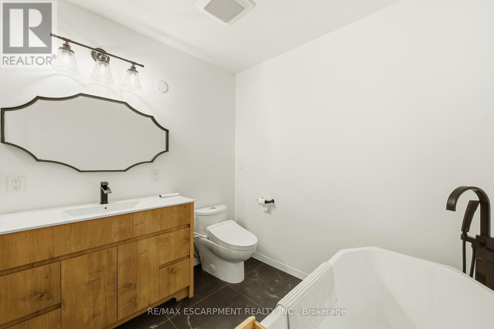 5 - 2015 Cleaver Avenue, Burlington, Ontario  L7M 4J7 - Photo 18 - W12798774