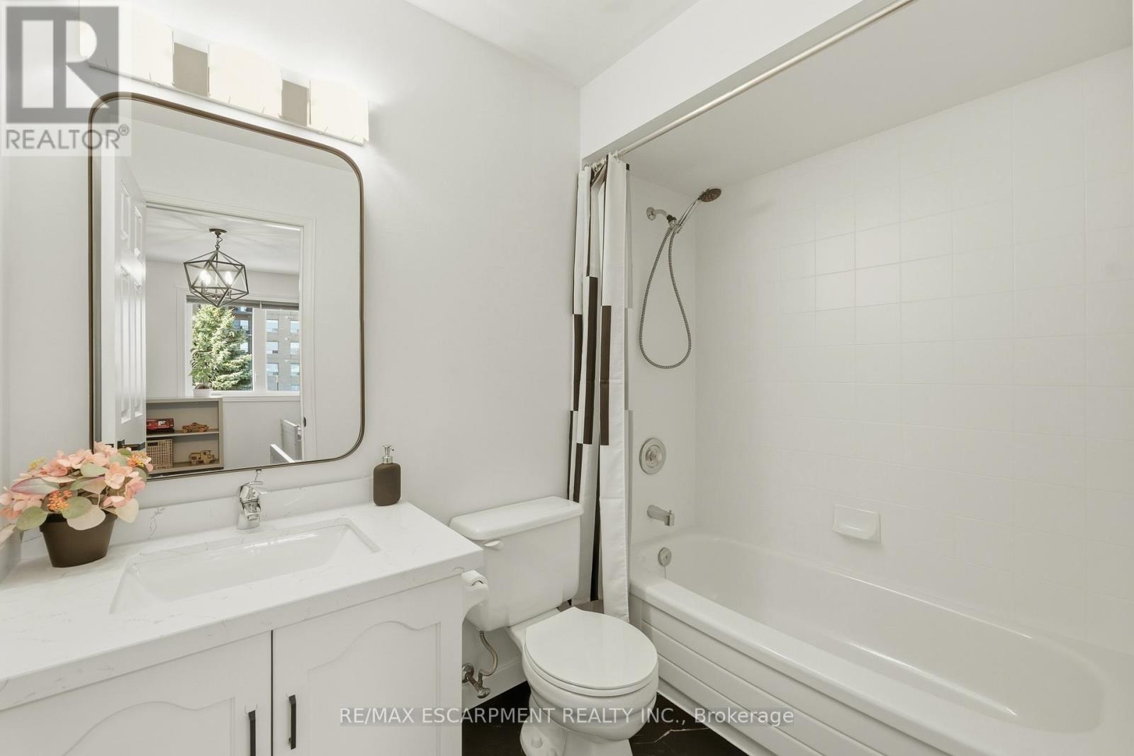 5 - 2015 Cleaver Avenue, Burlington, Ontario  L7M 4J7 - Photo 22 - W12798774