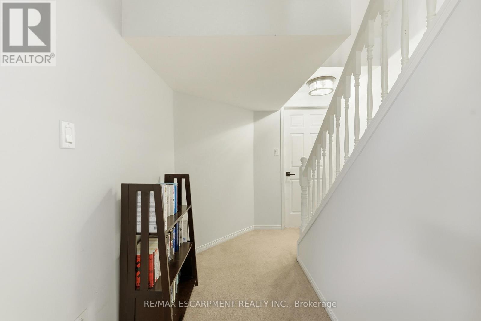 5 - 2015 Cleaver Avenue, Burlington, Ontario  L7M 4J7 - Photo 31 - W12798774