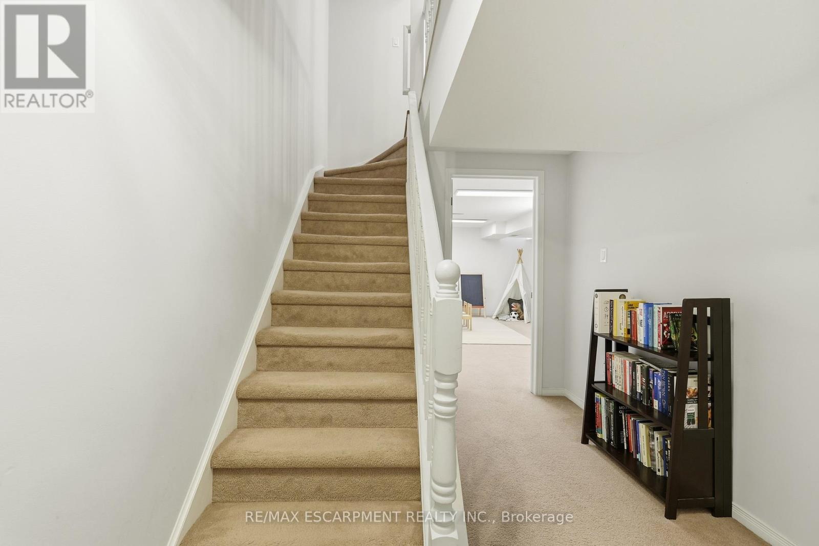 5 - 2015 Cleaver Avenue, Burlington, Ontario  L7M 4J7 - Photo 32 - W12798774