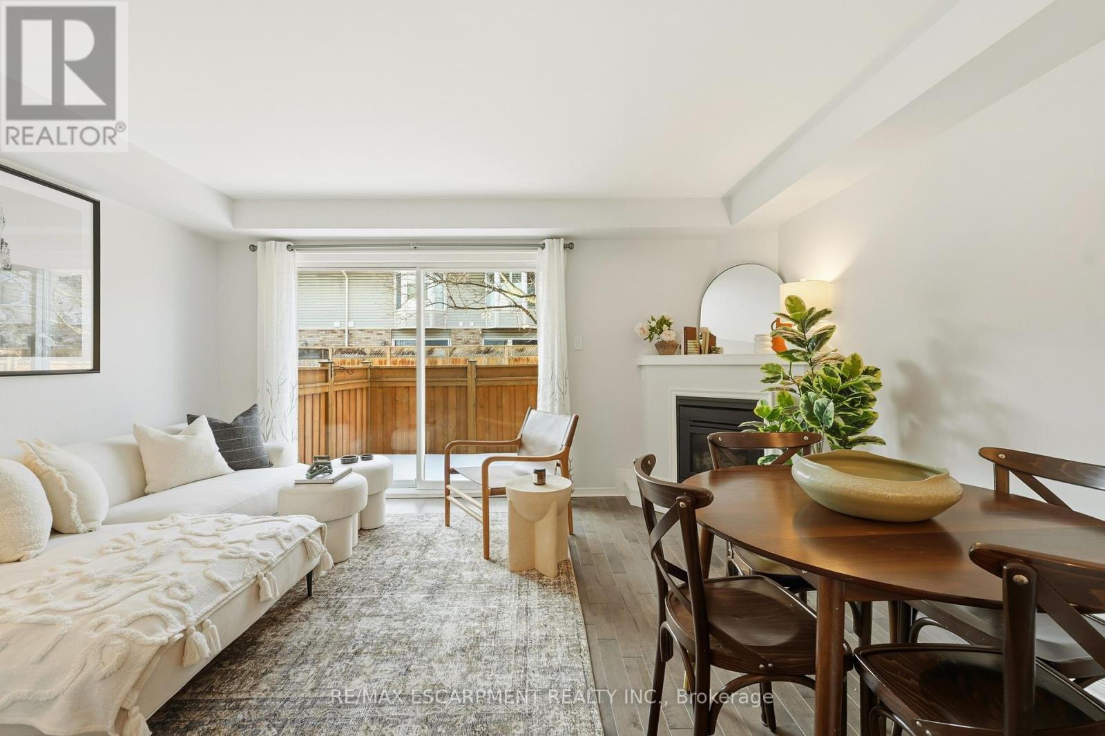 5 - 2015 Cleaver Avenue, Burlington, Ontario  L7M 4J7 - Photo 4 - W12798774