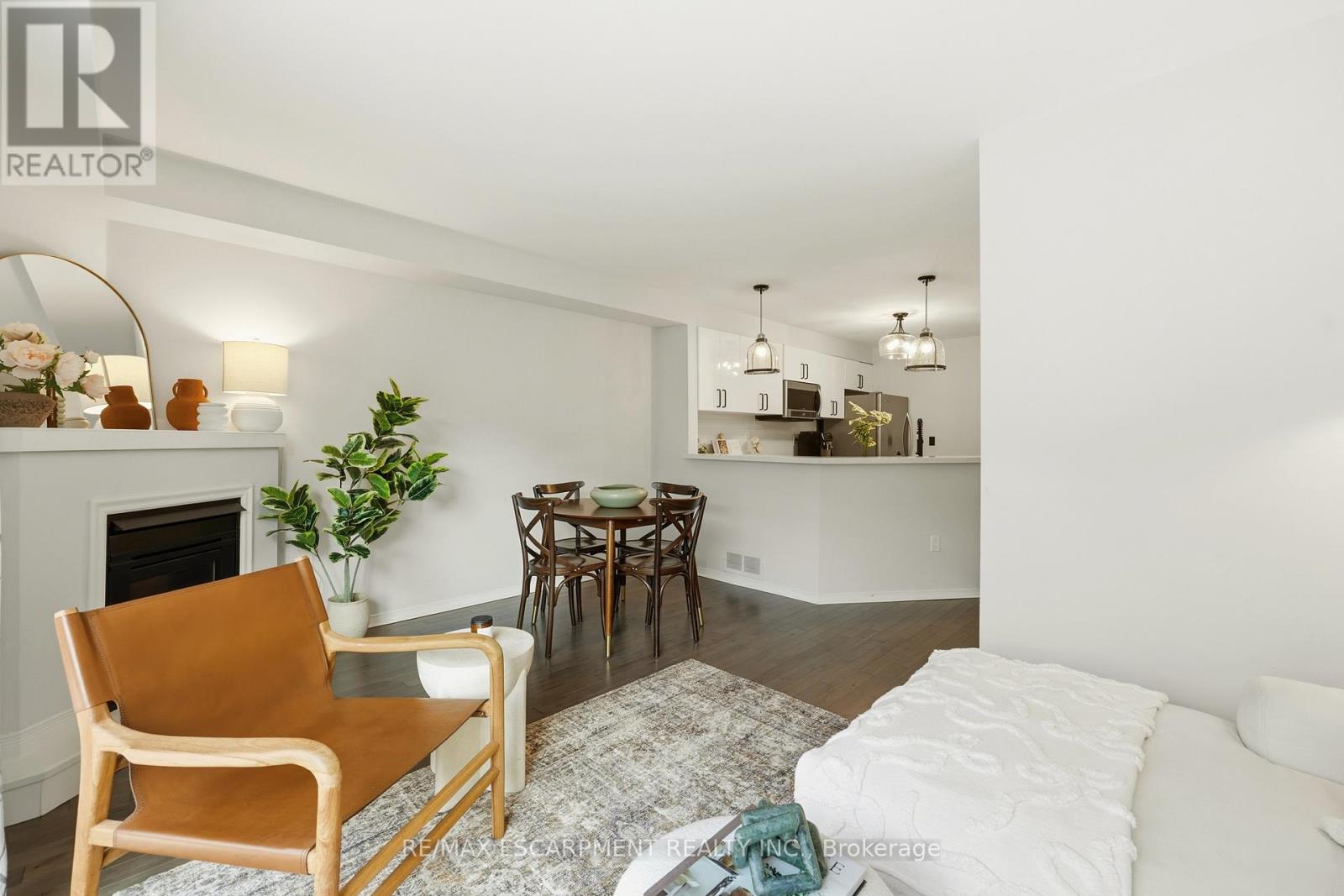 5 - 2015 Cleaver Avenue, Burlington, Ontario  L7M 4J7 - Photo 6 - W12798774