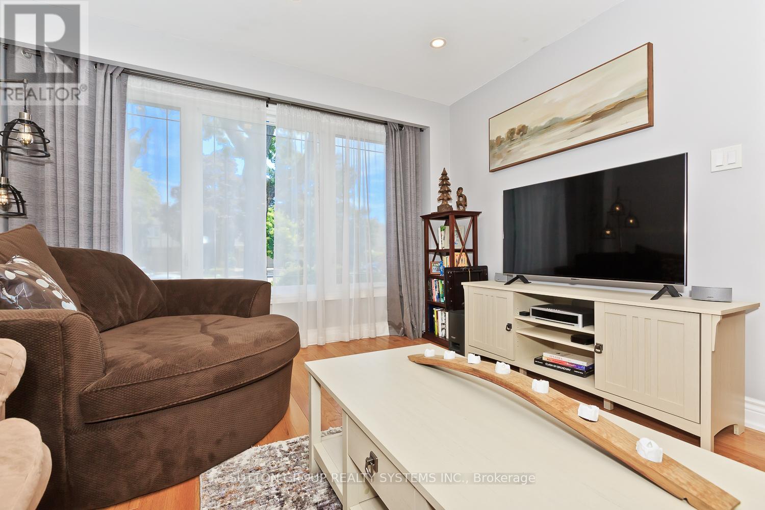 6686 Barrisdale Drive, Mississauga, Ontario  L5N 2H3 - Photo 14 - W12798804