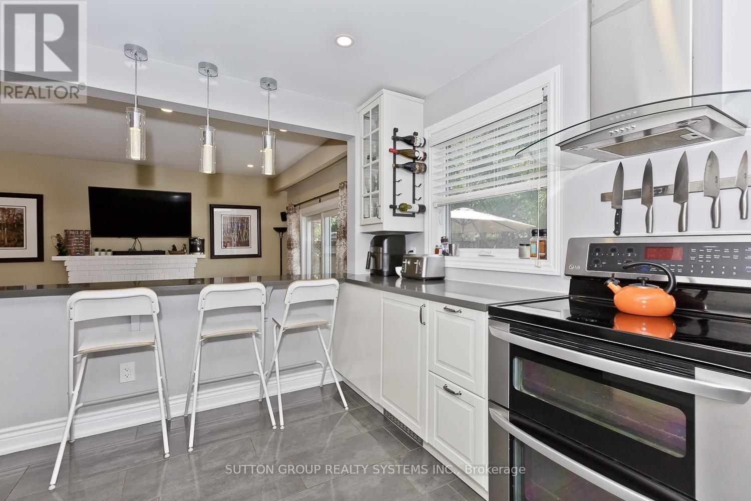 6686 Barrisdale Drive, Mississauga, Ontario  L5N 2H3 - Photo 17 - W12798804