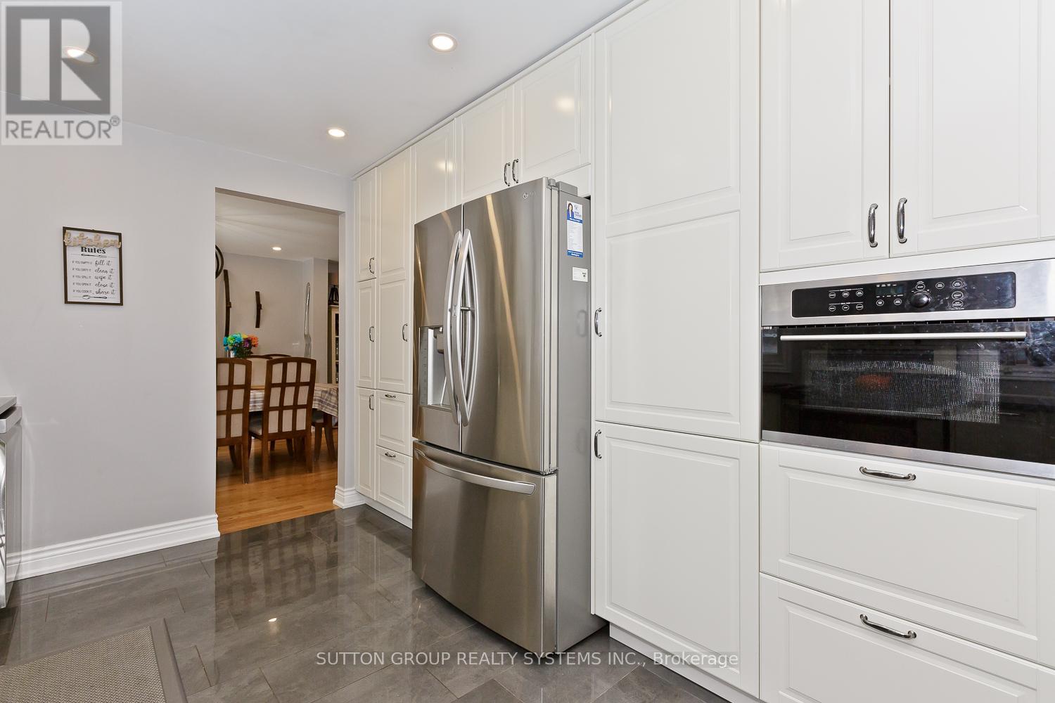 6686 Barrisdale Drive, Mississauga, Ontario  L5N 2H3 - Photo 18 - W12798804