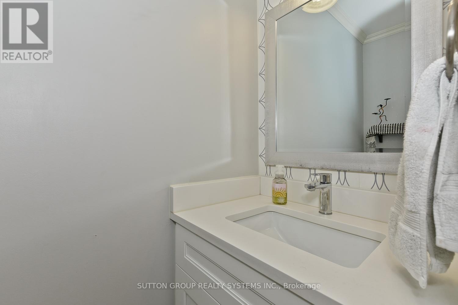 6686 Barrisdale Drive, Mississauga, Ontario  L5N 2H3 - Photo 32 - W12798804