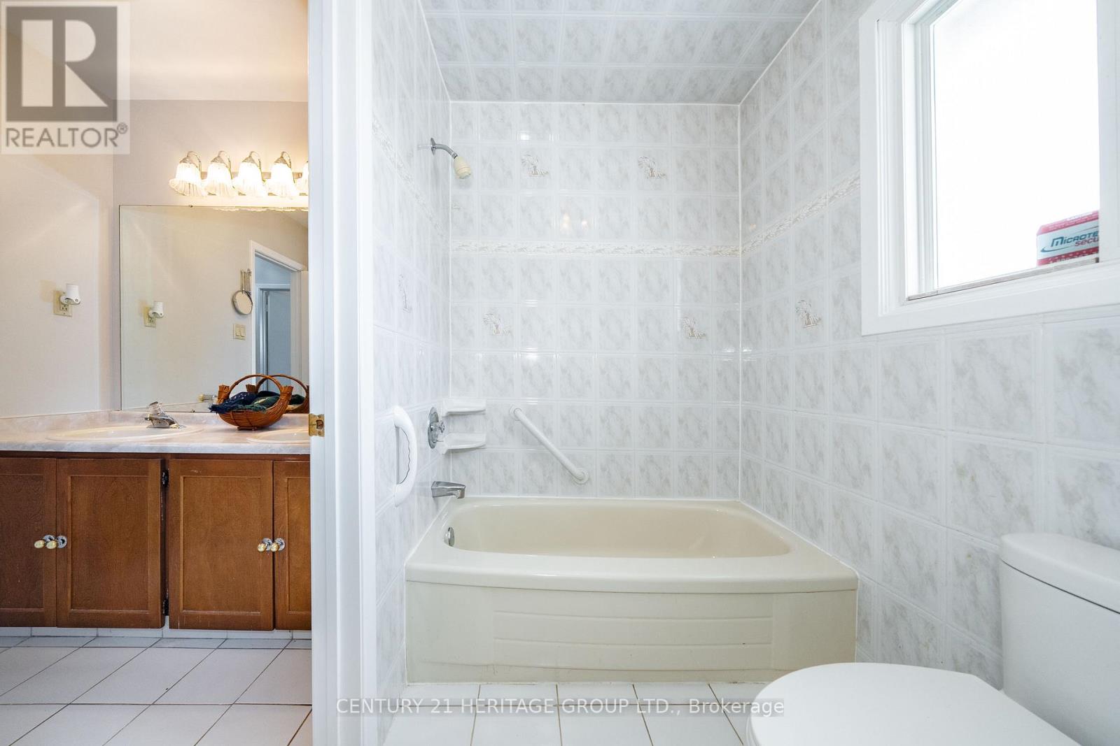 14 Council Crescent, Toronto, Ontario  M3J 1J6 - Photo 30 - W12797472