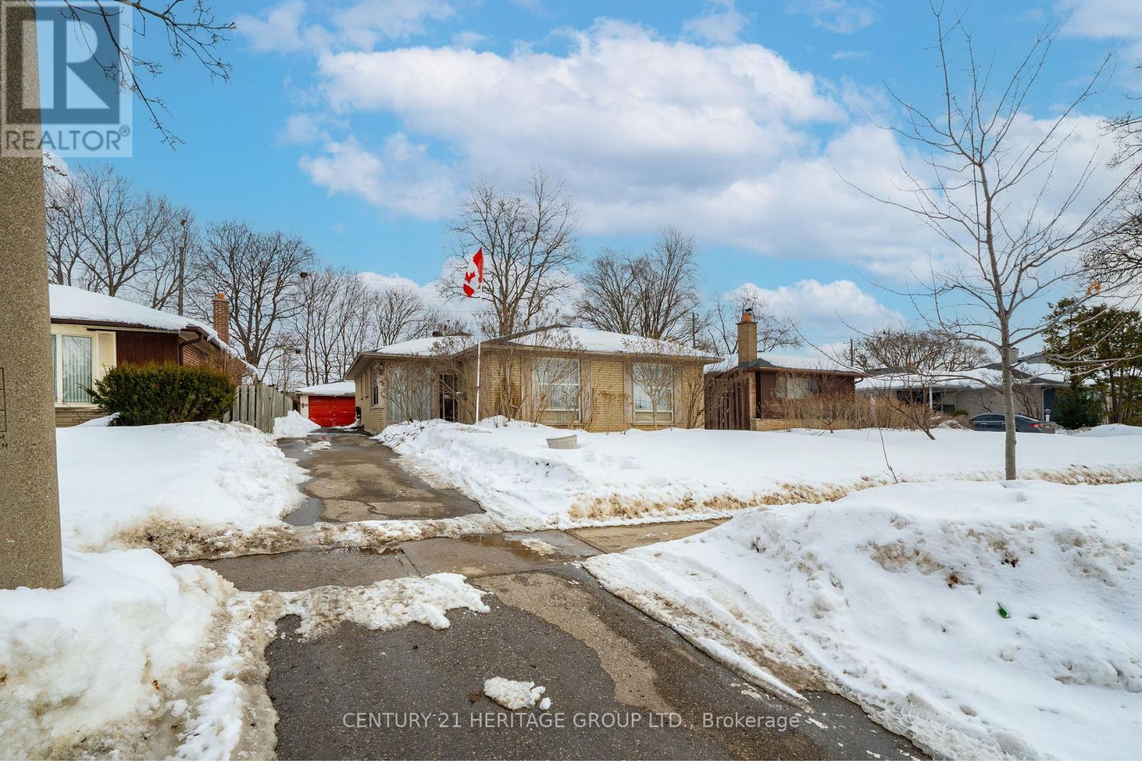 14 Council Crescent, Toronto, Ontario  M3J 1J6 - Photo 2 - W12797472