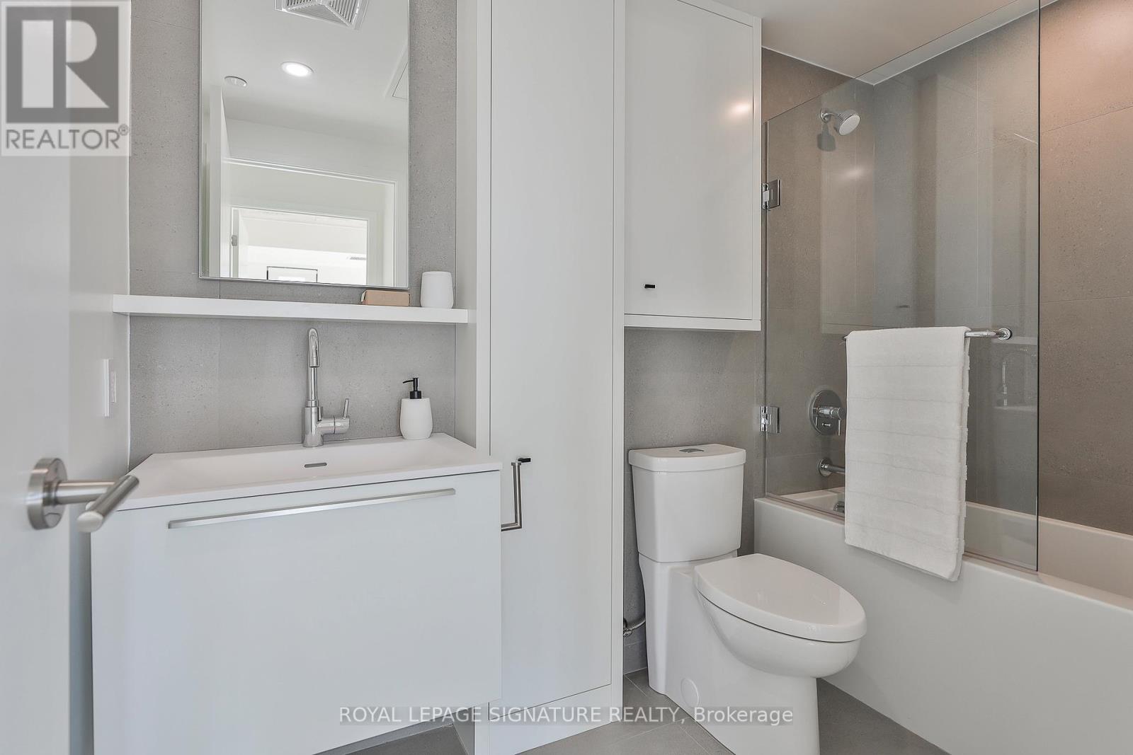 501 - 2720 Dundas Street W, Toronto, Ontario  M6P 1Y2 - Photo 9 - W12797574