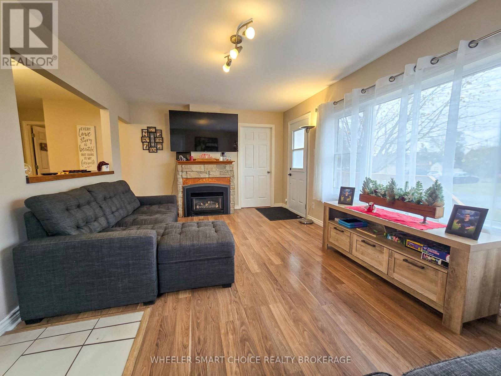 17 Adam Dixon Avenue, South Stormont, Ontario  K0C 1P0 - Photo 5 - X12576376