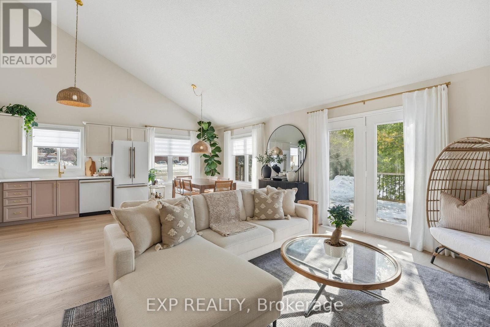 1 - 19 Bartlett Avenue, Grimsby, Ontario  L3M 5G6 - Photo 15 - X12798564