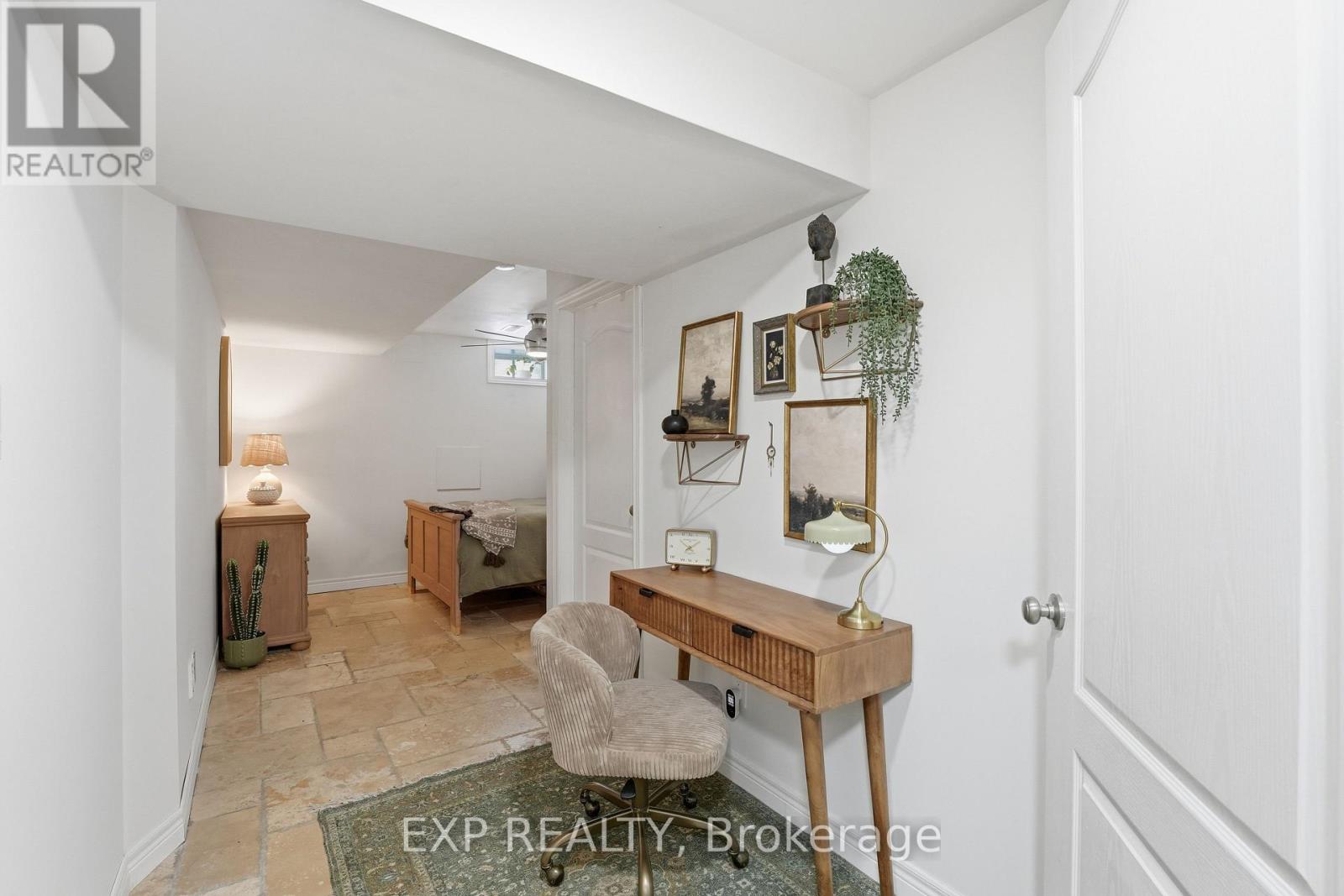 1 - 19 Bartlett Avenue, Grimsby, Ontario  L3M 5G6 - Photo 37 - X12798564