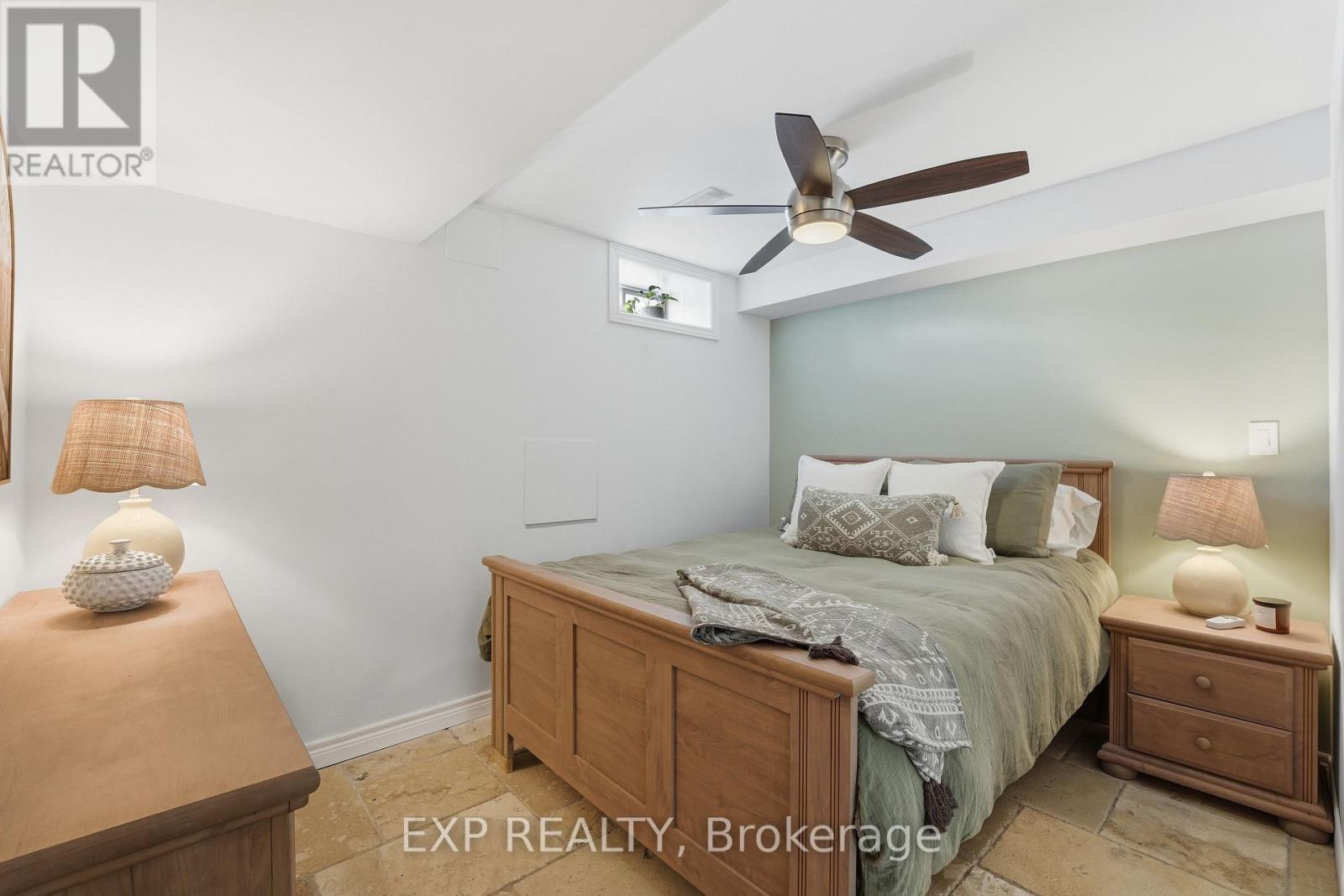 1 - 19 Bartlett Avenue, Grimsby, Ontario  L3M 5G6 - Photo 38 - X12798564