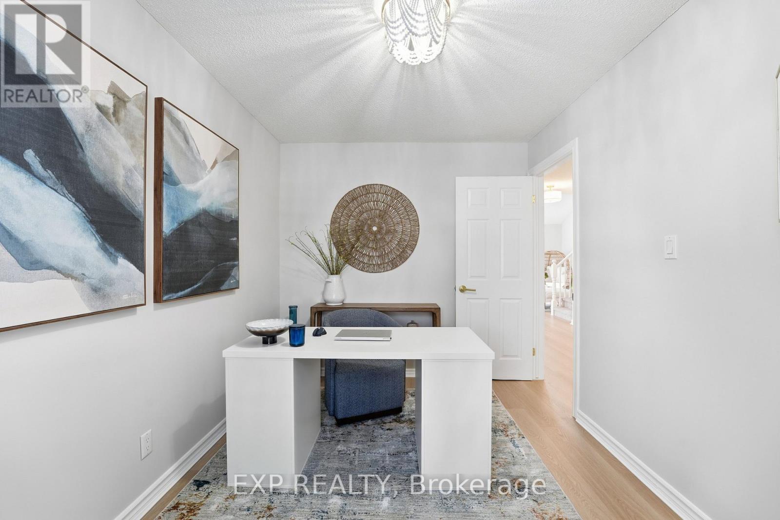 1 - 19 Bartlett Avenue, Grimsby, Ontario  L3M 5G6 - Photo 4 - X12798564