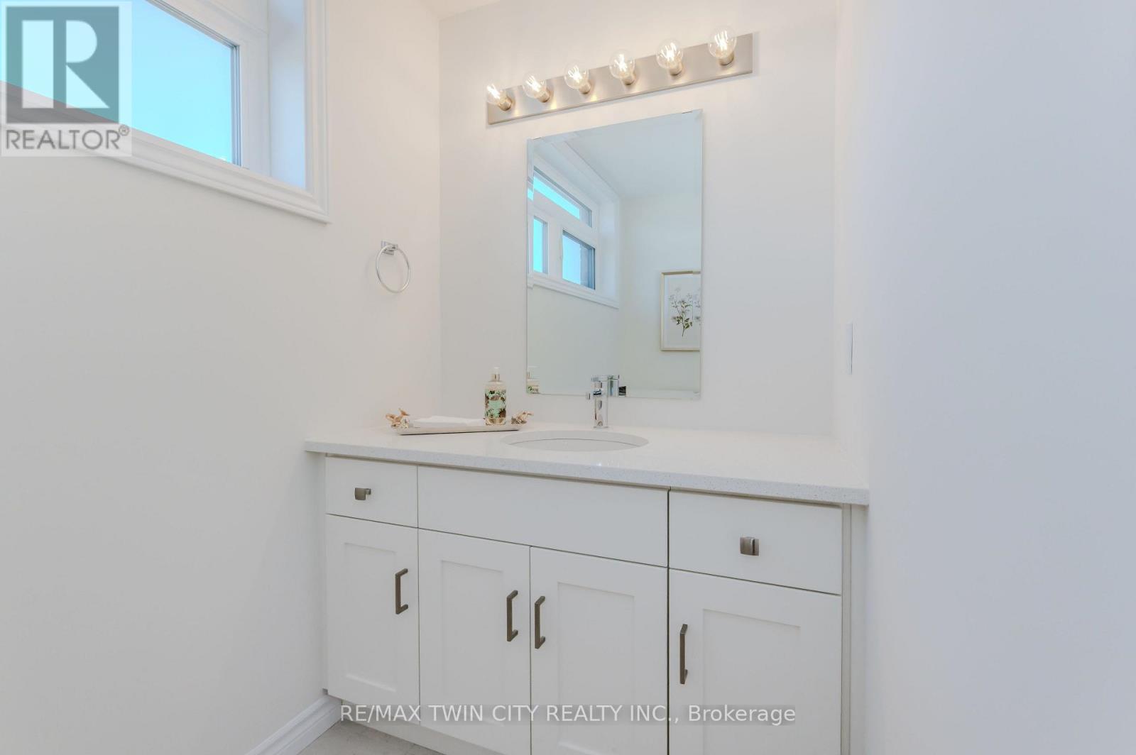 6 Lomond Lane, Kitchener, Ontario  N2R 0R4 - Photo 16 - X12798612