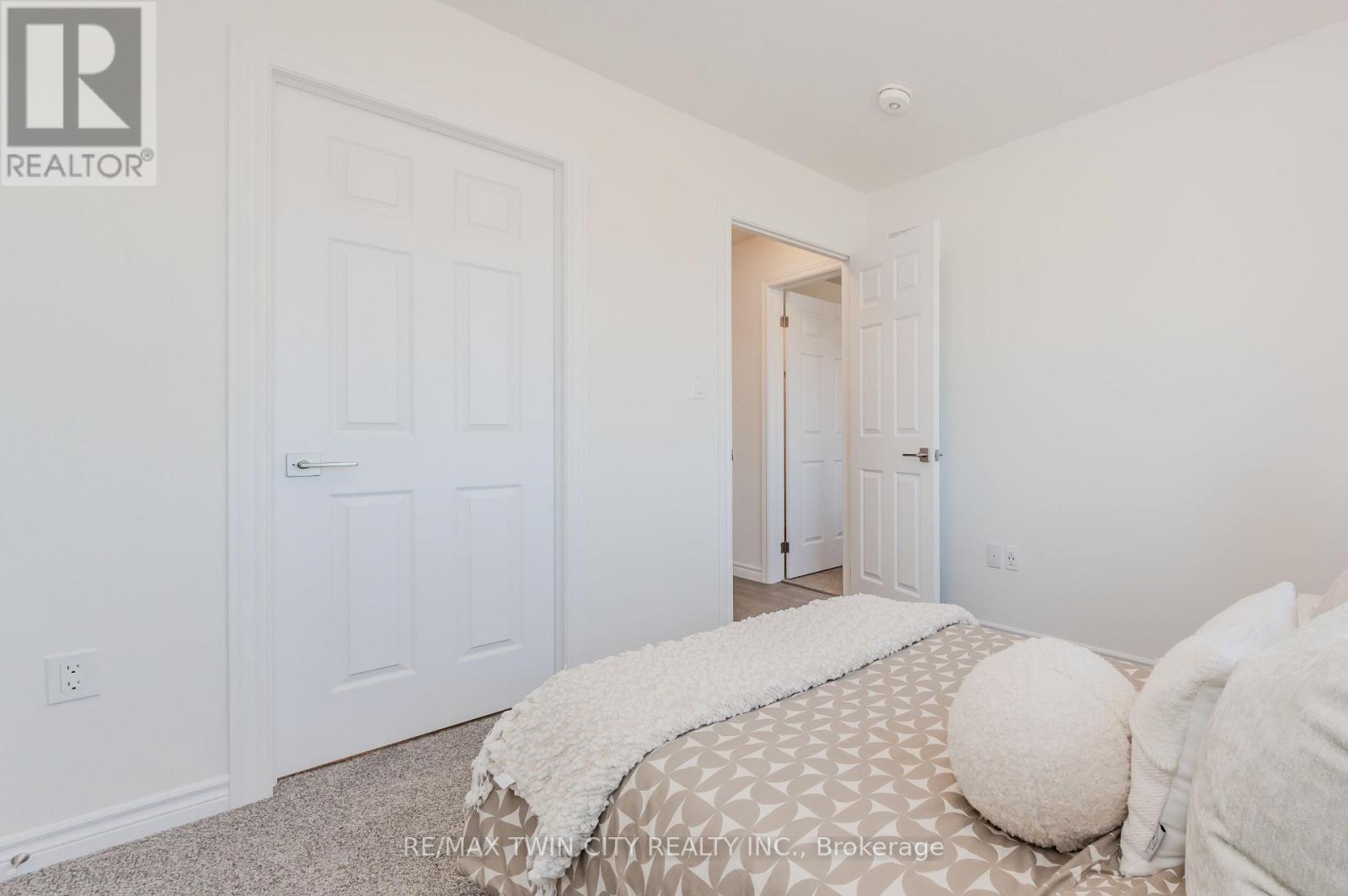 6 Lomond Lane, Kitchener, Ontario  N2R 0R4 - Photo 26 - X12798612