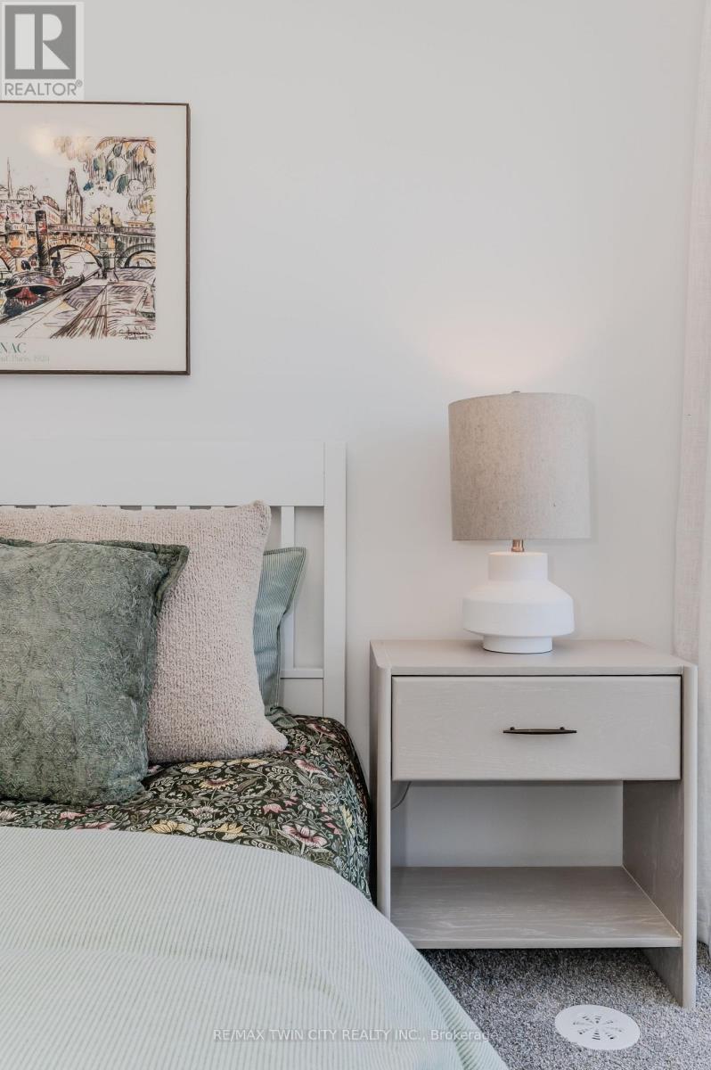 6 Lomond Lane, Kitchener, Ontario  N2R 0R4 - Photo 33 - X12798612