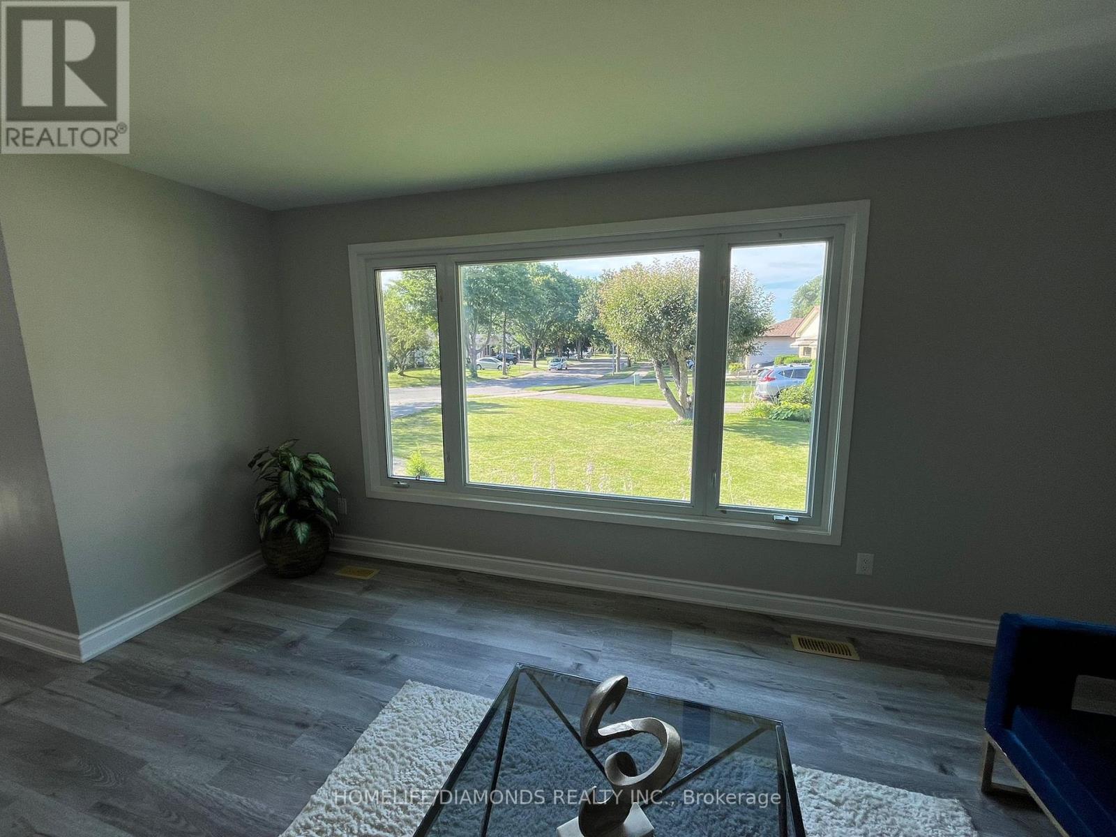 Upper - 68 Stroud Crescent, London South, Ontario  N6E 1Z6 - Photo 7 - X12798624