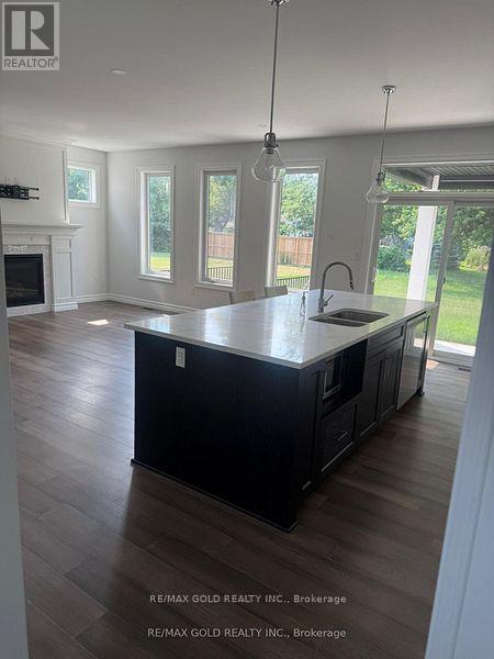 47 Redwood Drive, Kingsville, Ontario  N0R 1B0 - Photo 4 - X12798674