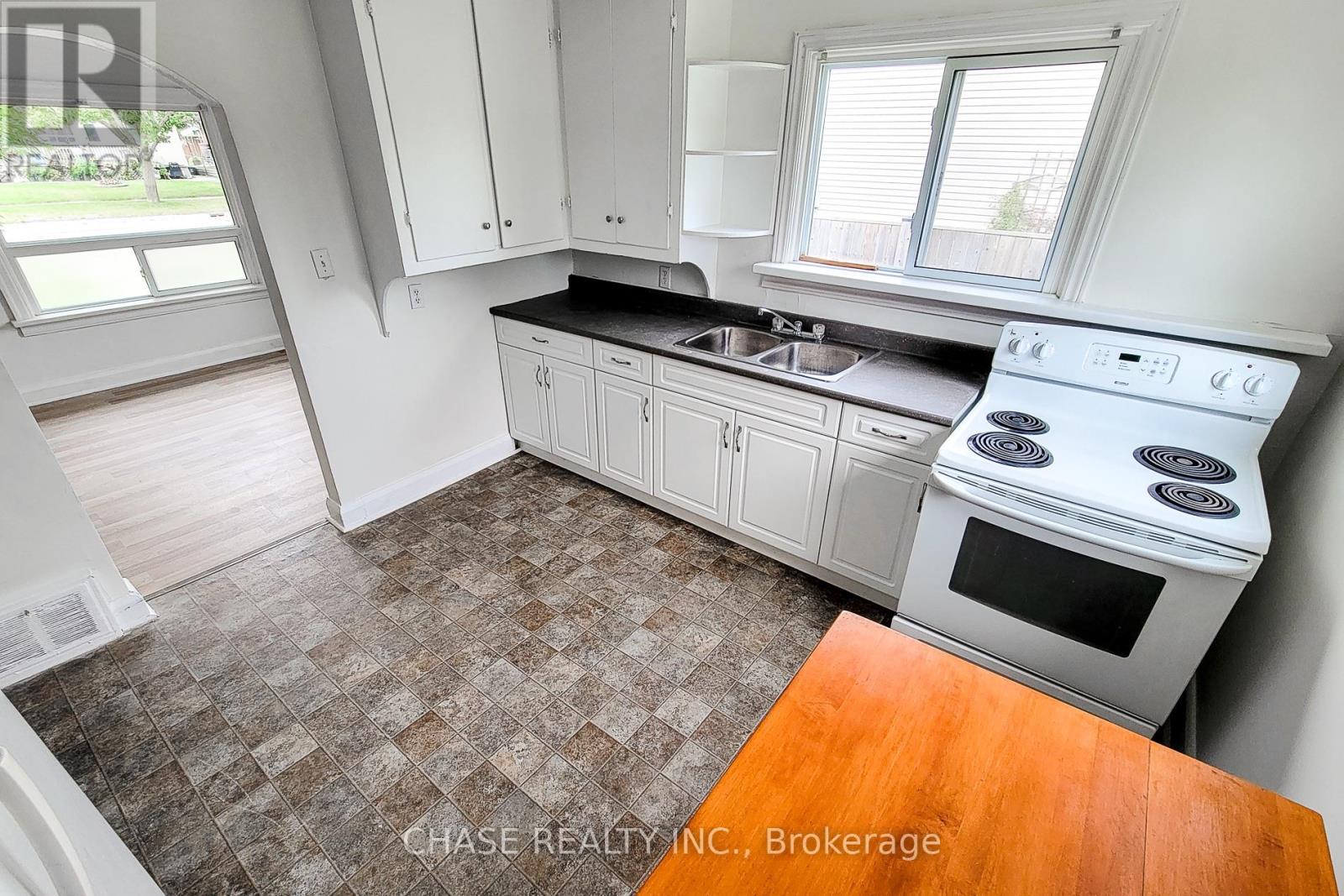 107 Saint George Street, Welland, Ontario  L3C 5N5 - Photo 16 - X12798690