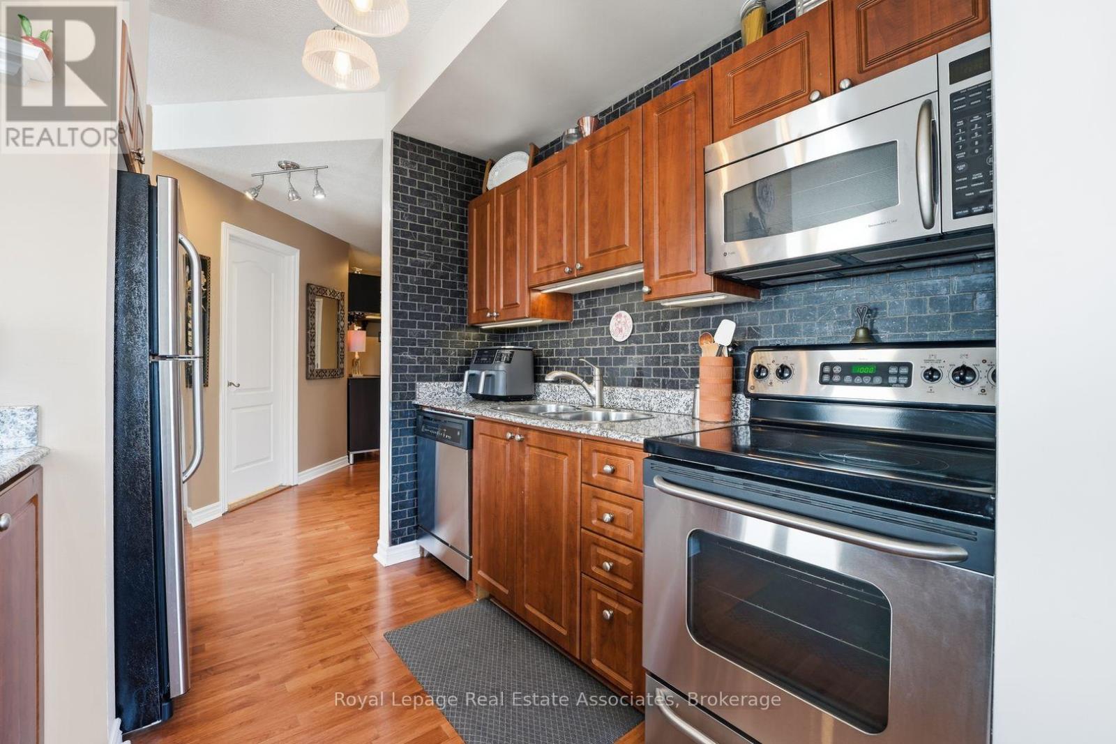 802 - 135 James Street S, Hamilton, Ontario  L8P 2Z6 - Photo 8 - X12798778