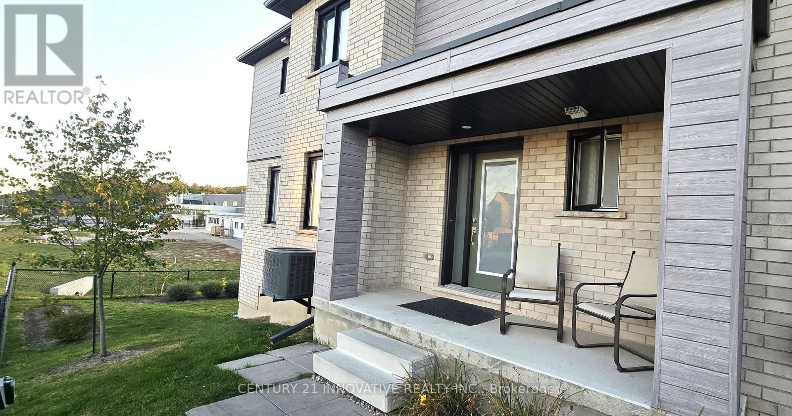 92 Pony Way S, Kitchener, Ontario  N2R 0R8 - Photo 3 - X12798802