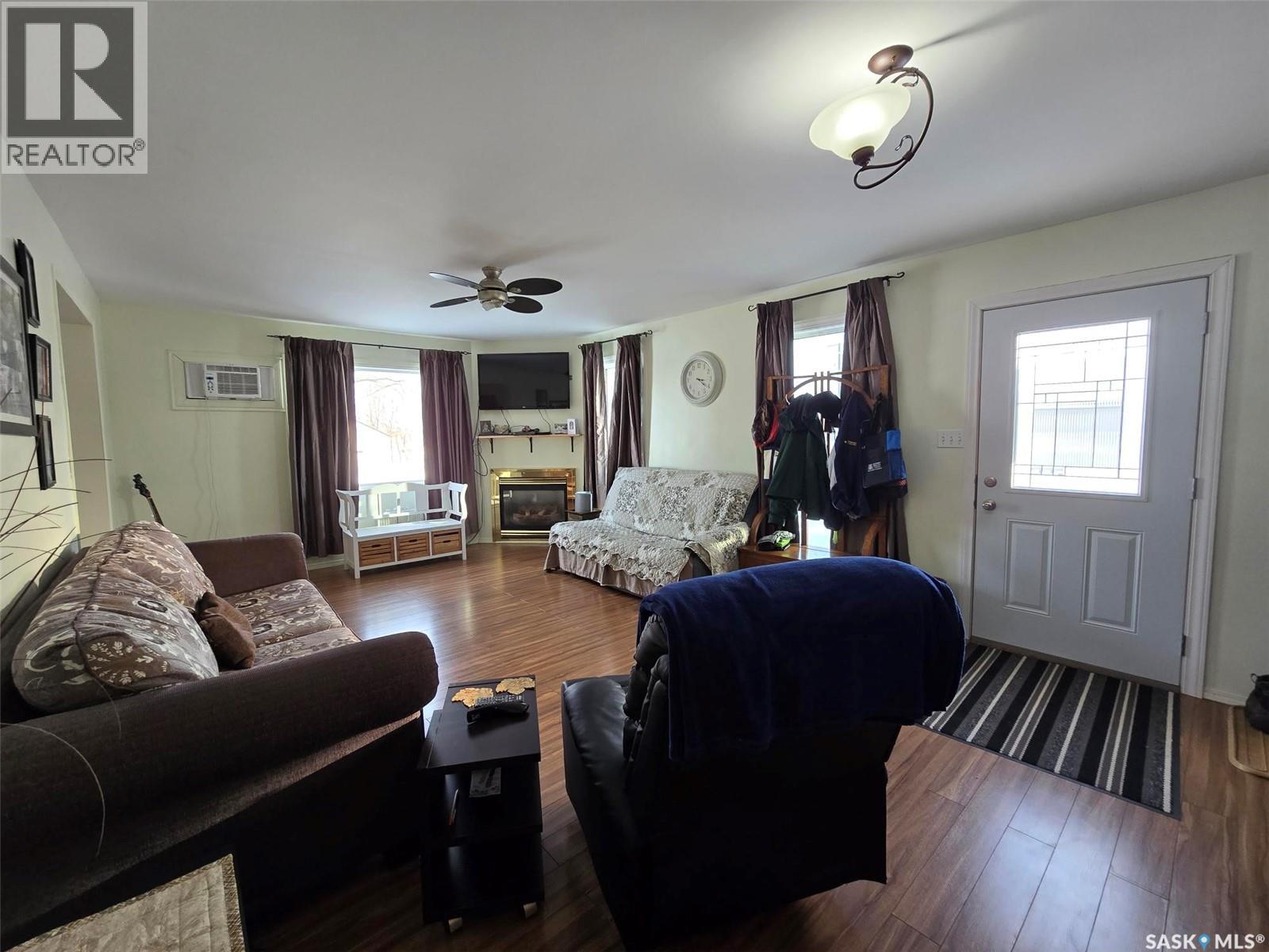 506 Qu'appelle Street, Grenfell, Saskatchewan  S0G 2B0 - Photo 8 - SK028764