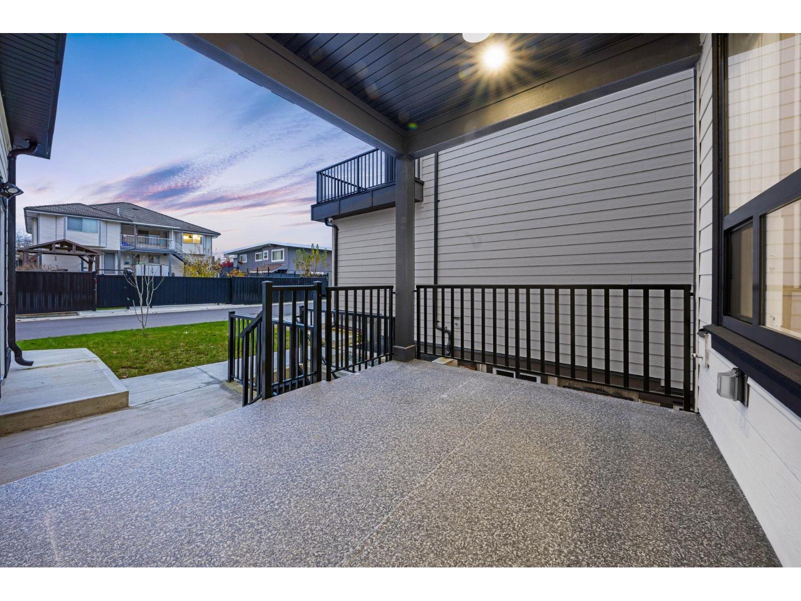 14779 68a Avenue, Surrey, British Columbia  V3S 3C9 - Photo 6 - R3090448