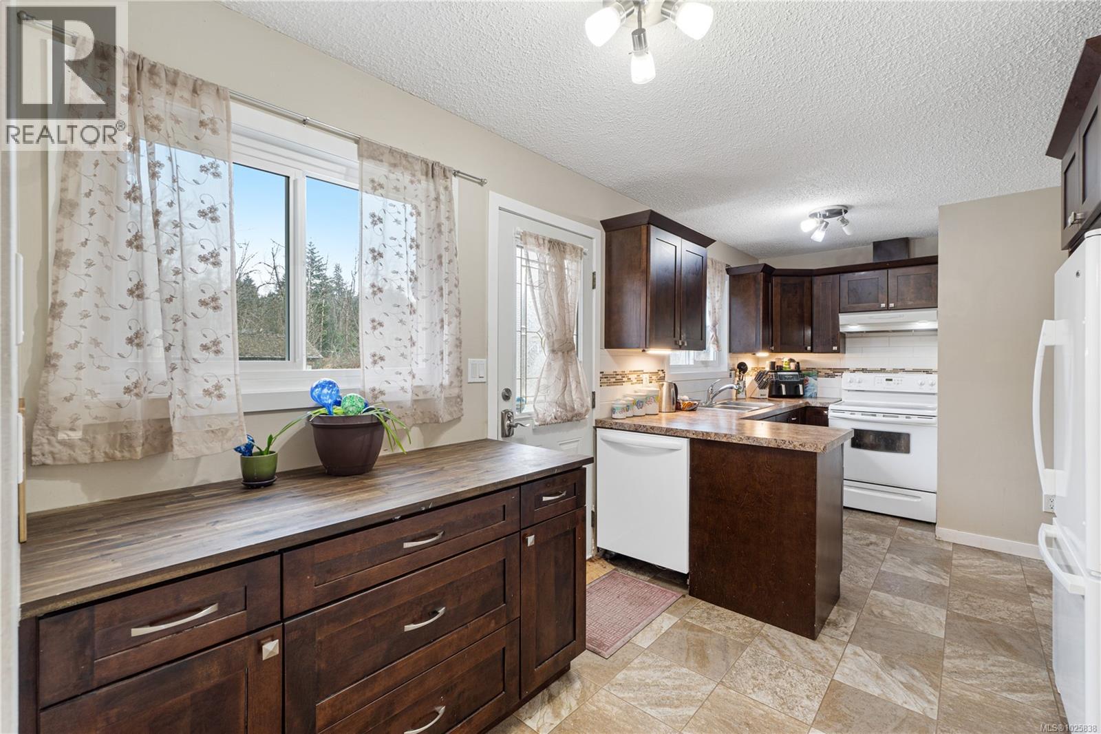 5553 Maebelle Rd, Port Alberni, British Columbia V9Y 8R2 - Photo 10 - 1025838