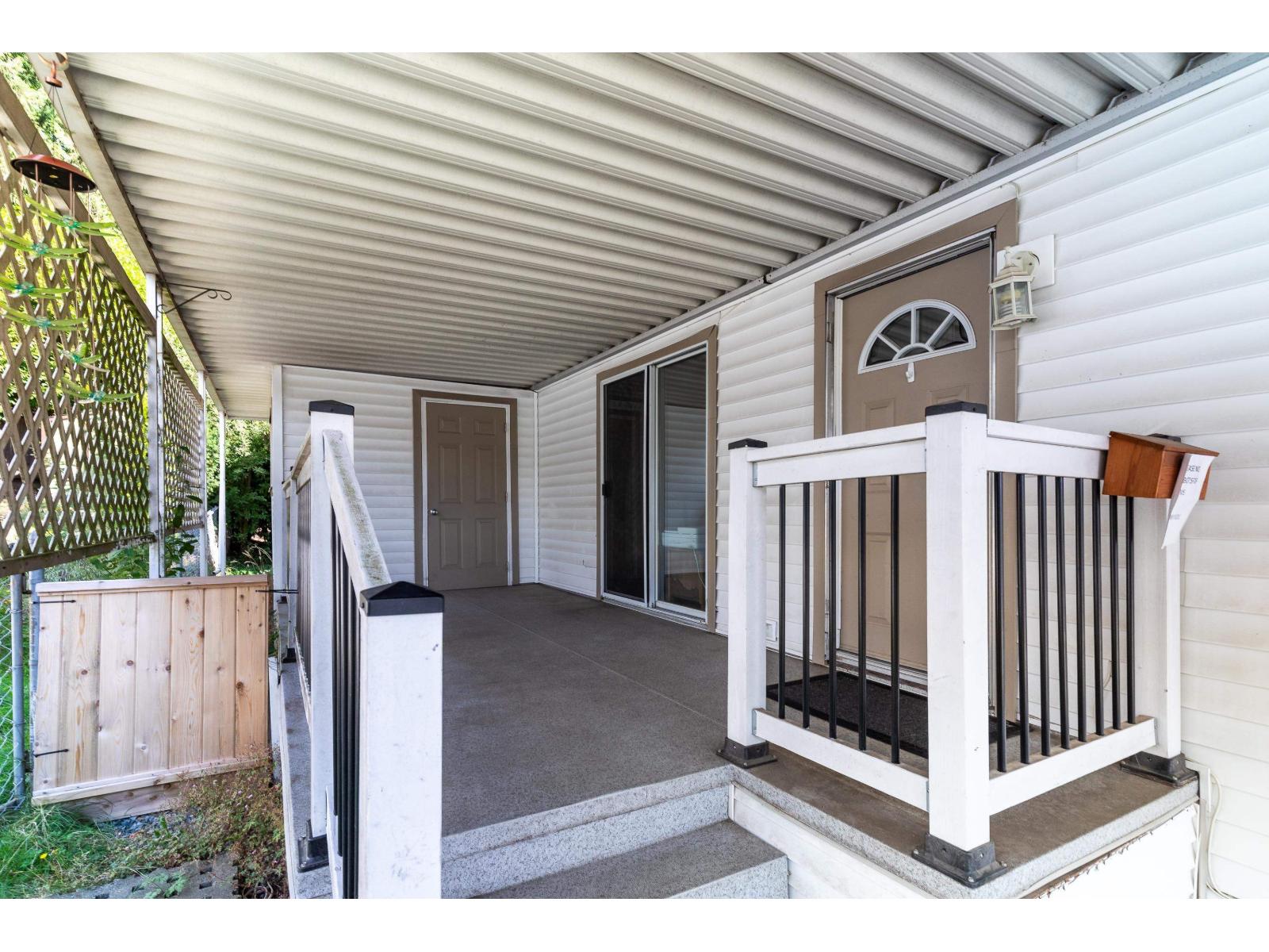 1844 Reeves Place, Abbotsford, British Columbia  V2S 5G8 - Photo 2 - R3088364